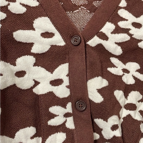 Garage Brown Flower Short Sleeve Top Size Small - Picture 3 of 4